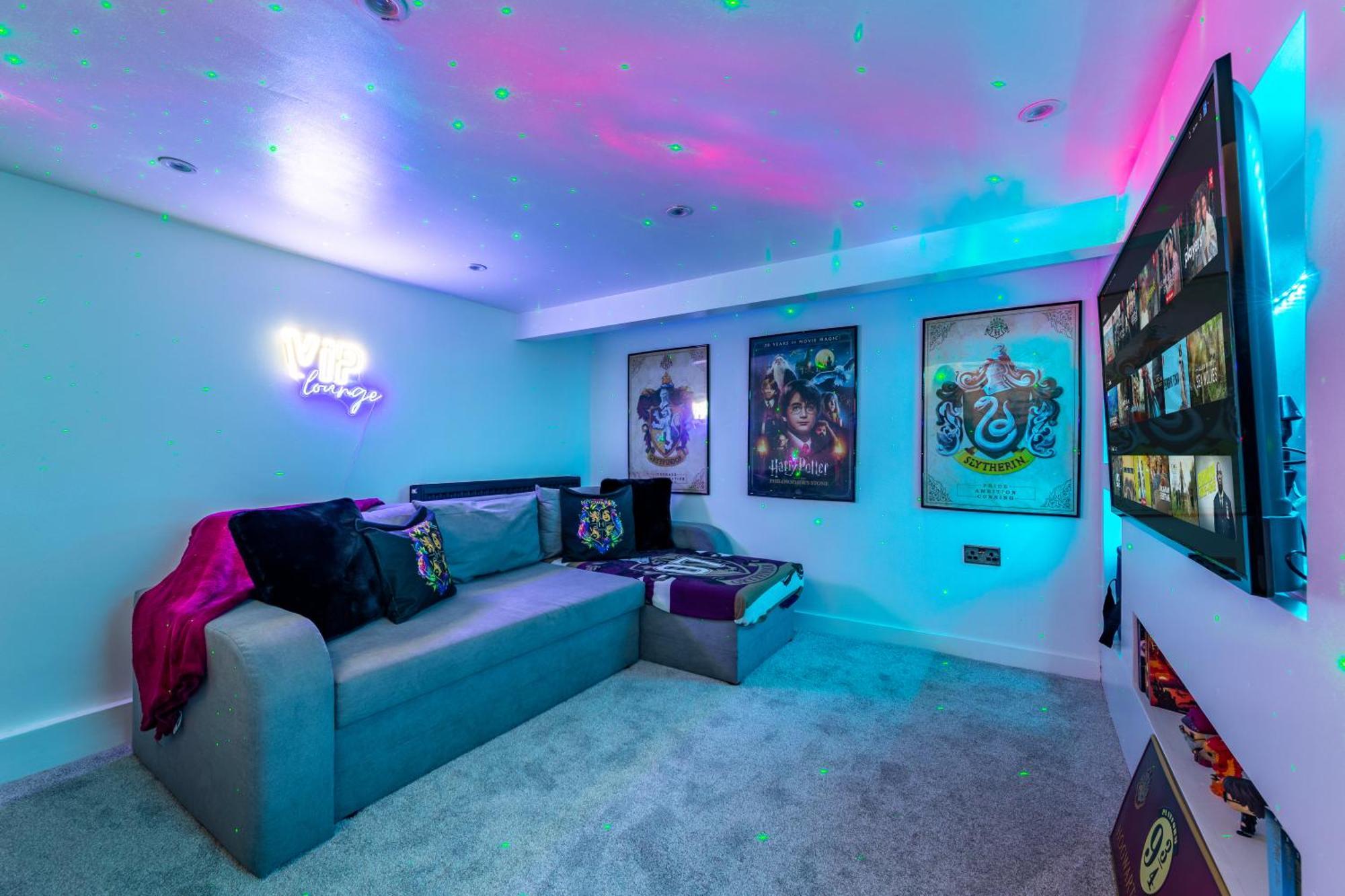 The Hogwarts Retreat - Cinema Room - Special May Offer - 25Th - 31St Watford  Exterior photo