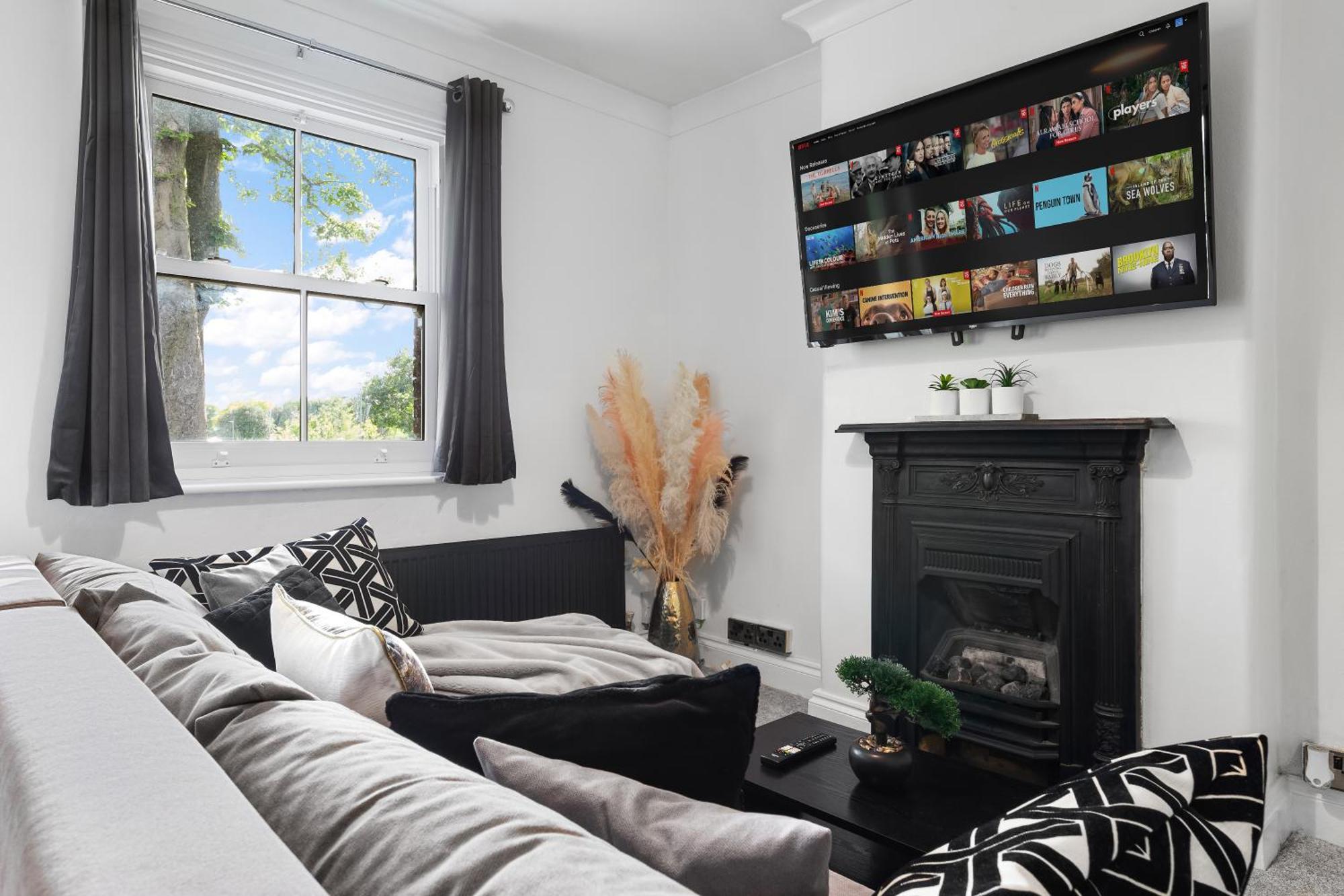 The Hogwarts Retreat - Cinema Room - Special May Offer - 25Th - 31St Watford  Exterior photo