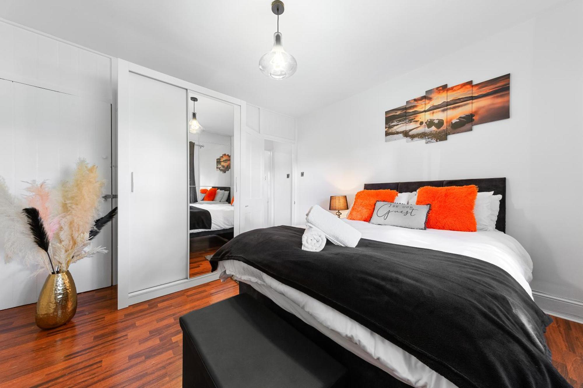 The Hogwarts Retreat - Cinema Room - Special May Offer - 25Th - 31St Watford  Exterior photo