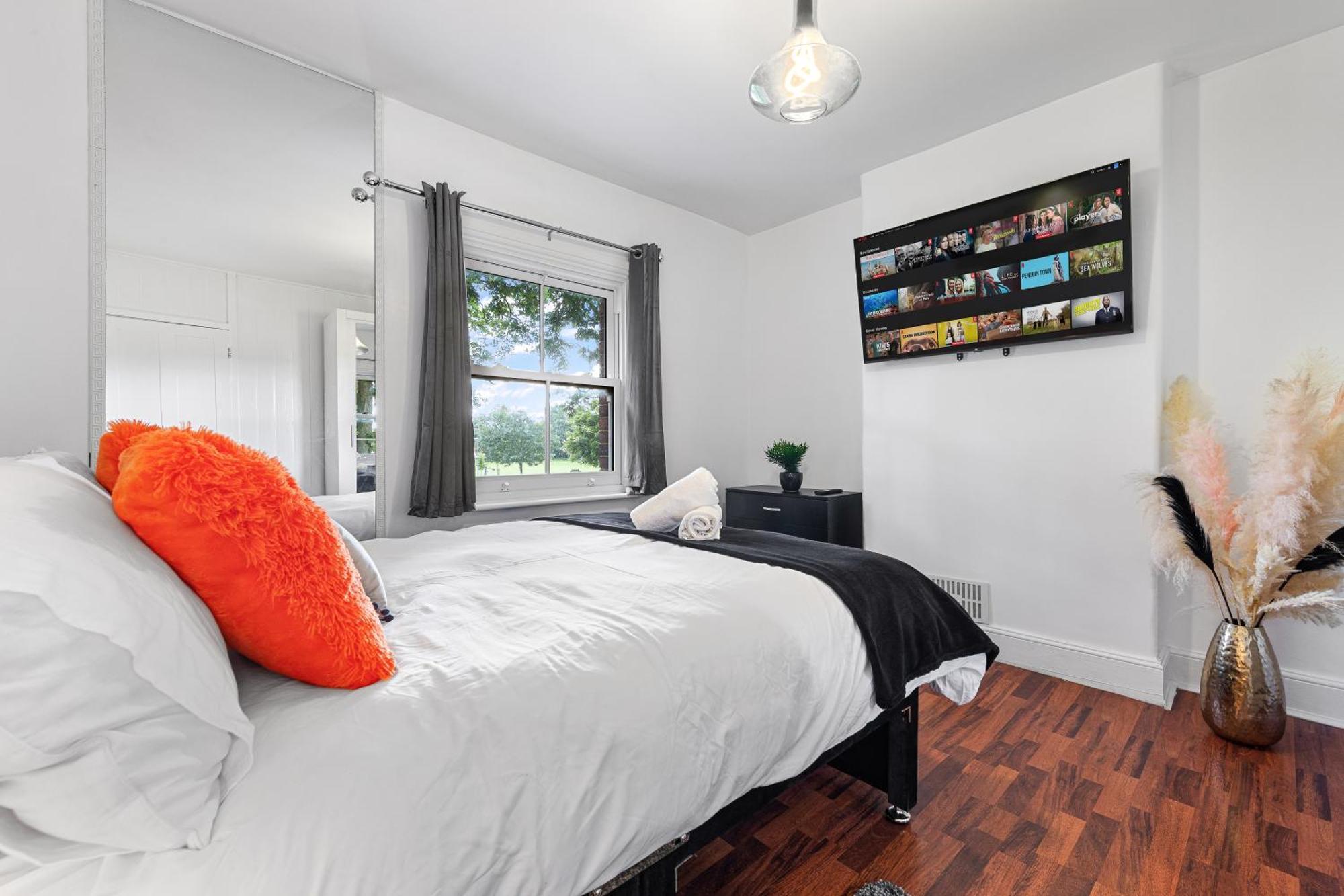 The Hogwarts Retreat - Cinema Room - Special May Offer - 25Th - 31St Watford  Exterior photo