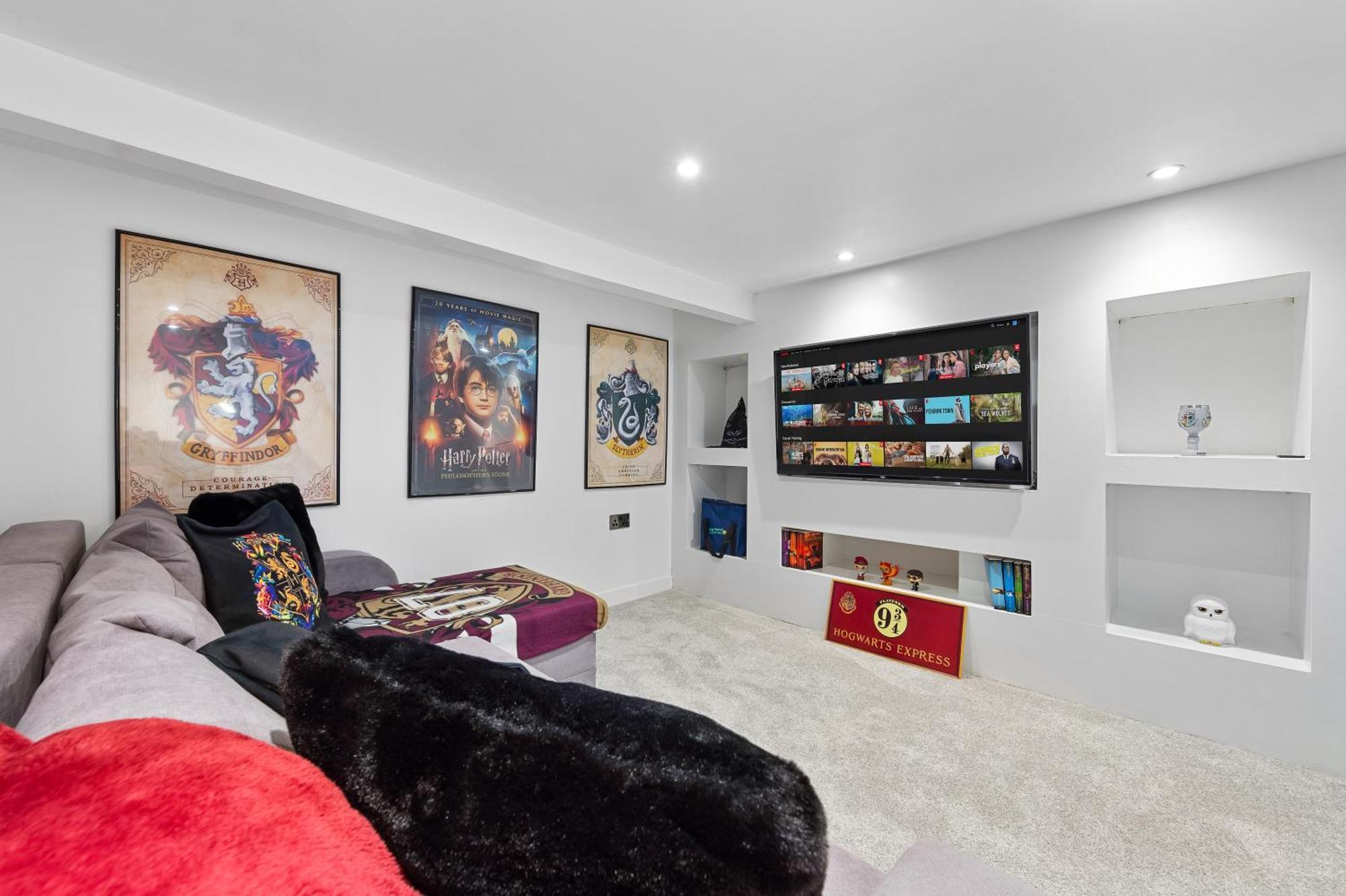 The Hogwarts Retreat - Cinema Room - Special May Offer - 25Th - 31St Watford  Exterior photo