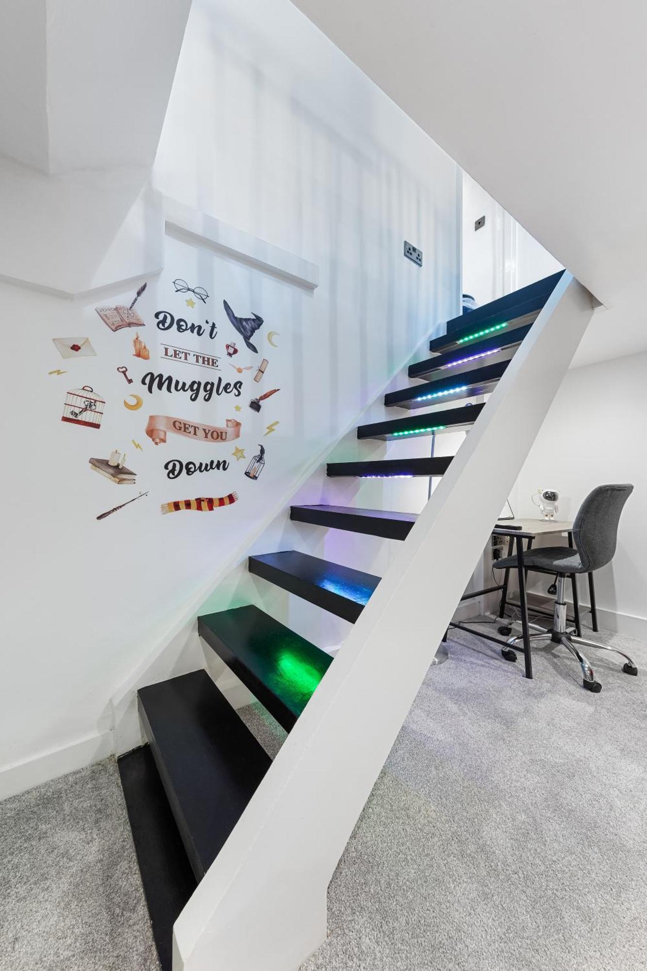 The Hogwarts Retreat - Cinema Room - Special May Offer - 25Th - 31St Watford  Exterior photo
